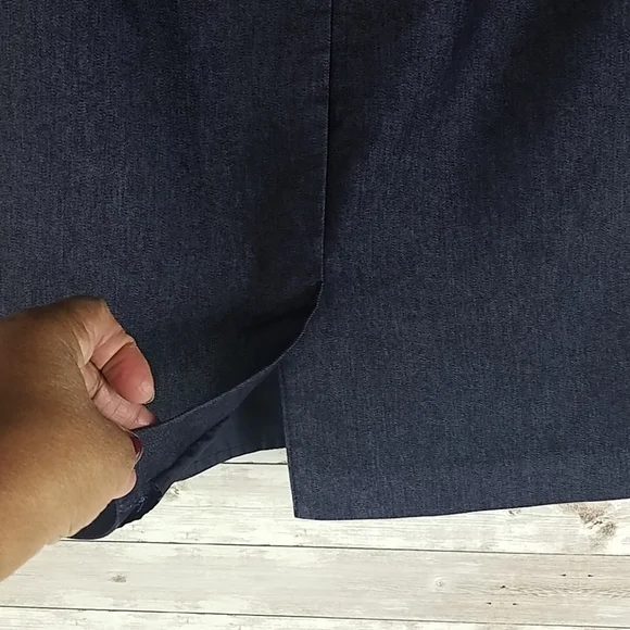 Merona, Denim pencil skirt with wide band, Sz 10 - Picture 7 of 8